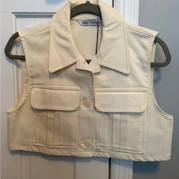 Zara Cream Sleeveless Jacket - Picture 2 of 4